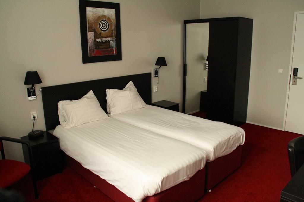 Stadshotel โอทมาร์ชุม ภายนอก รูปภาพ