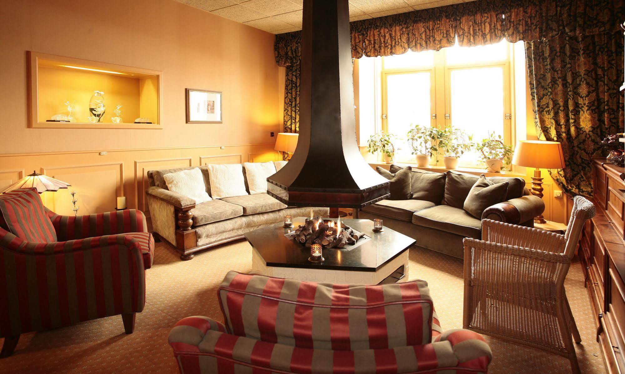 Stadshotel โอทมาร์ชุม ภายนอก รูปภาพ